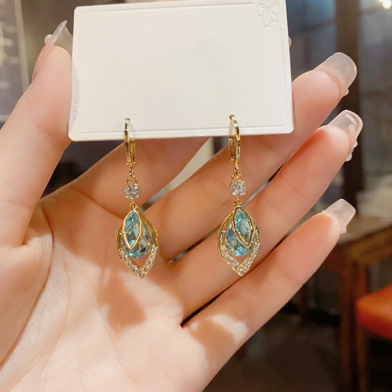 đđ§ Himmelblaue Tropfen-Creolen mit Drop-Effekt â elegante HĂ€nger fĂŒr Damen â Leichte, funkelnde Ohrringe fĂŒr den tĂ€glichen Chic oder besondere AnlĂ€sse âš
