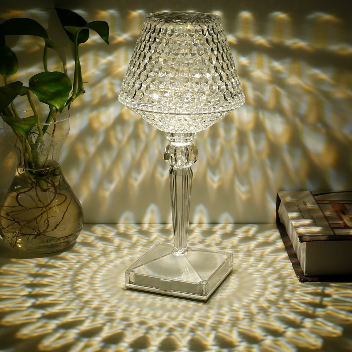 💎 50% RABATT! Kristall-Tischlampe – Funkelndes Design, stimmungsvolles Licht & edler Blickfang – Perfekt für Schlafzimmer, Wohnzimmer & festliche Anlässe ✨