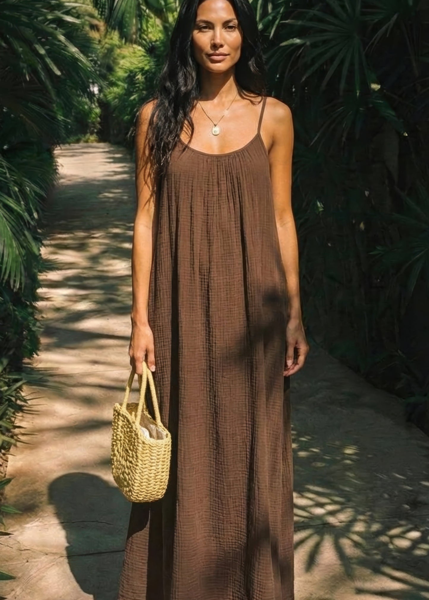 👗 50% RABATT! 💃 Einfarbiges Rückenfreies Cami-Kleid für Damen – Leicht, Luftiger Schnitt & Perfekt Für Den Sommer ☀️