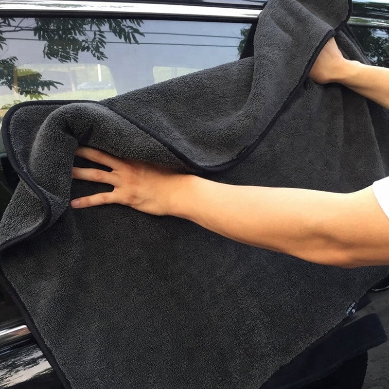 🧹🚗 50% RABATT + KAUFE 3, ERHALTE 2 GRATIS! Mikrofasertuch mit gedrehtem Flor – Streifenfreies Glas, saugstark & kratzfrei ✨