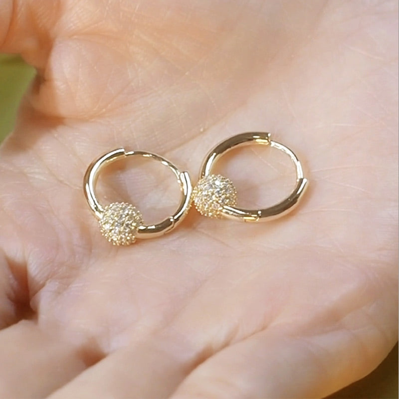 🌹 Kaufen Sie 1 und erhalten Sie 1 gratis【2 Paar】🌹 Gold Kreis Ohrringe mit kleiner Kugel