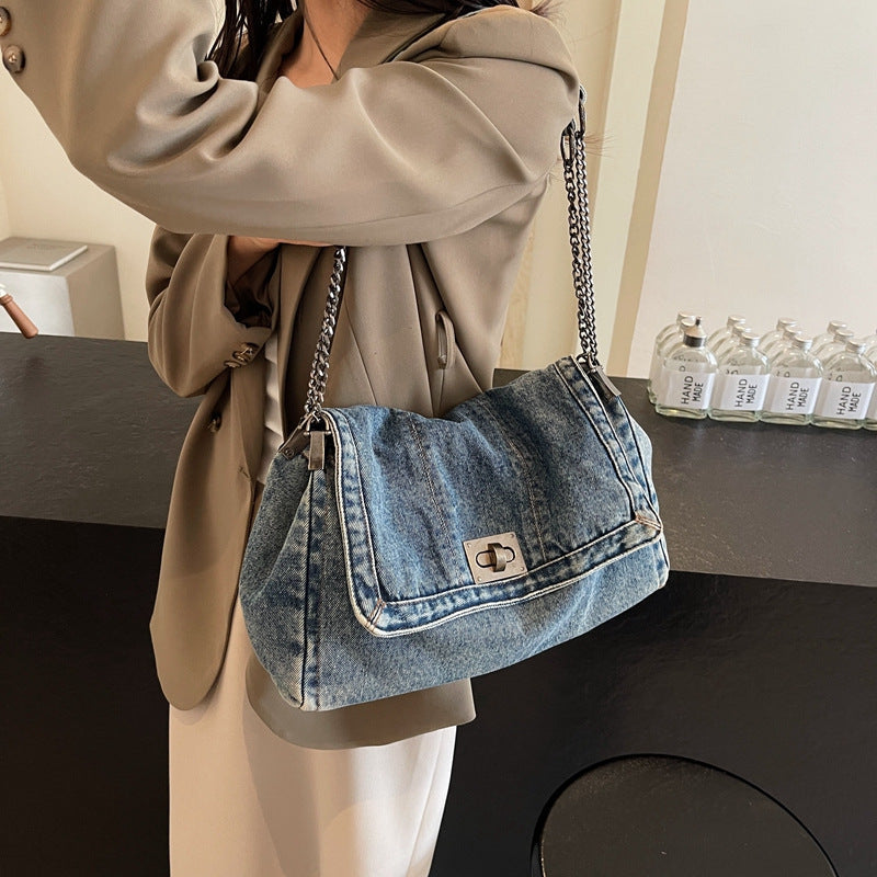 👜 50% RABATT! 🏛️ Retro-Umhängetasche mit großem Fassungsvermögen & Kettenriemen – Robuster Kunstleder-Look, geräumiges Hauptfach & stilvoller Kettenriemen ✨