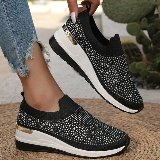 👟🔥 50% RABATT! Lässige Slip-on-Sneakers aus Mesh-Gewebe mit Strasssteinen – Atmungsaktiv, glamourös, perfekt für warme Tage 💎💨