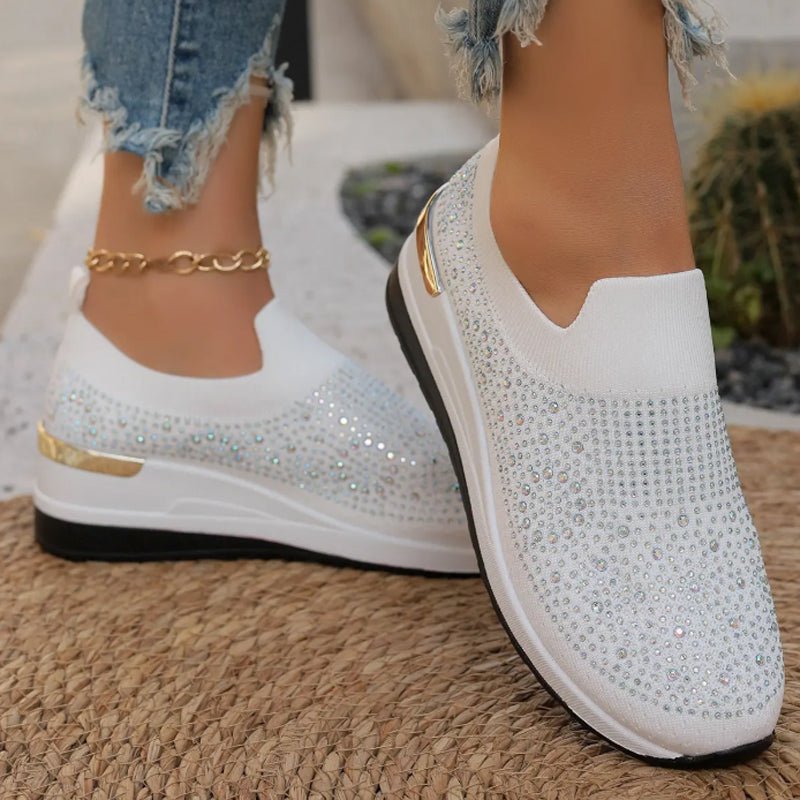 👟🔥 50% RABATT! Lässige Slip-on-Sneakers aus Mesh-Gewebe mit Strasssteinen – Atmungsaktiv, glamourös, perfekt für warme Tage 💎💨