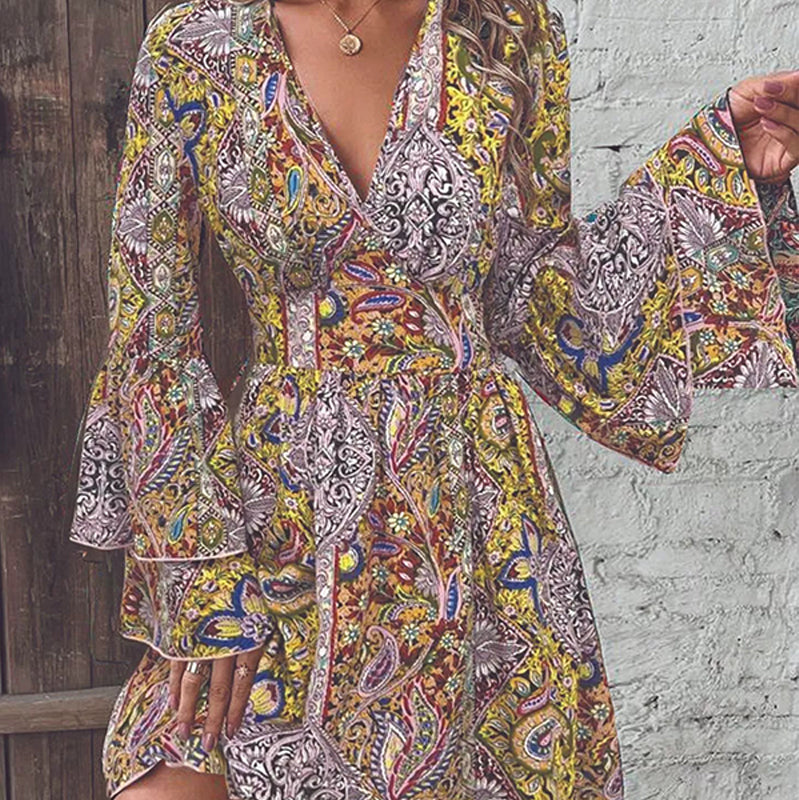 👗 50% RABATT! 🌸 Damen elegantes Kleid mit Paisley-Muster, V-Ausschnitt & ausgestellten Ärmeln – Fließend, verspielt & perfekt für Sommer, Urlaub oder besondere Anlässe ✨