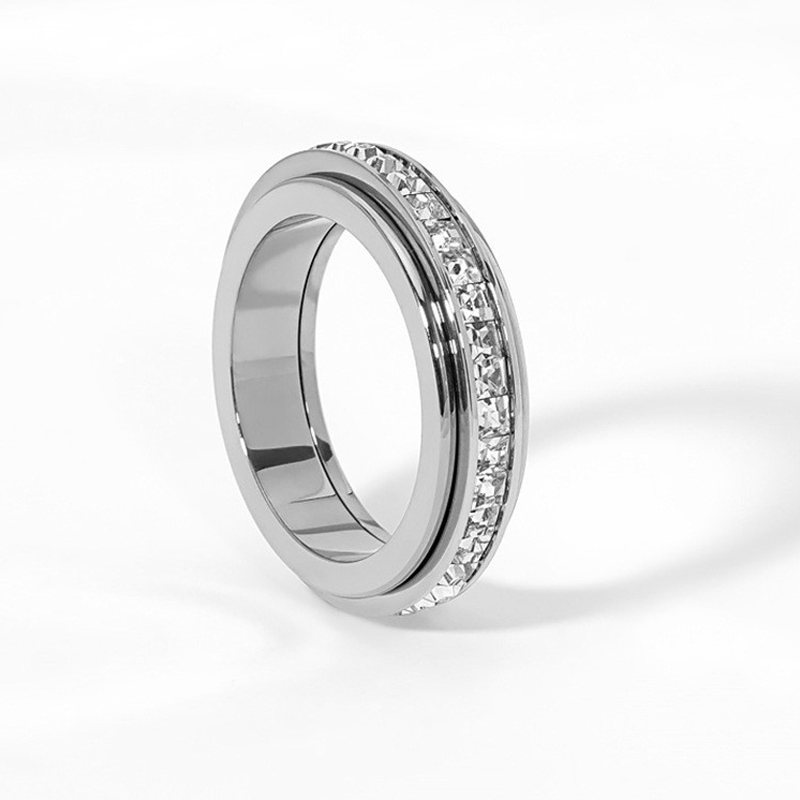 💍Das zweite Stück zum halben Preis 💥Drehbarer Ring in 18K Roségold – Titanstahl, Zirkonia-Steine & Anti-Stress Design für Stil und Entspannung ✨
