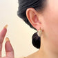 💥👂 PEARL HOOPS – ABER ANDERS. Faux Pearl Basket Hoop Earrings. Ein Körbchen voller Eleganz. Leicht, zeitlos & immer eine gute Idee. Für Büro, Date & Feier. ⚡✨
