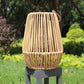 🏡🎋 50% RABATT! Solarbetätigte Rattan-Laterne – Wetterfest, automat. Ein/Aus & warmes Licht – Perfekt für Garten, Balkon & Terrasse ✨