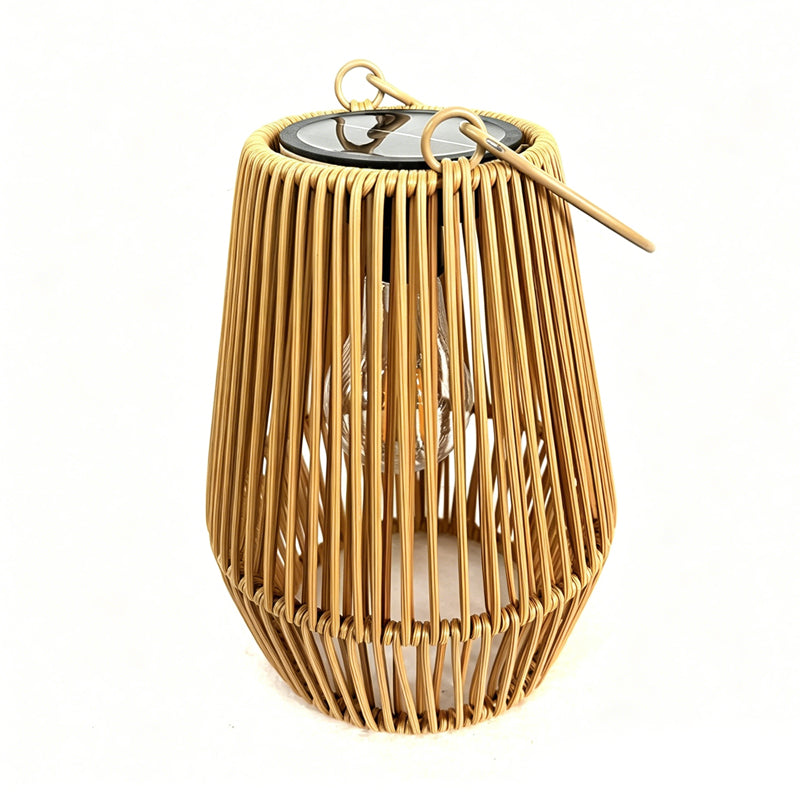 🏡🎋 50% RABATT! Solarbetätigte Rattan-Laterne – Wetterfest, automat. Ein/Aus & warmes Licht – Perfekt für Garten, Balkon & Terrasse ✨