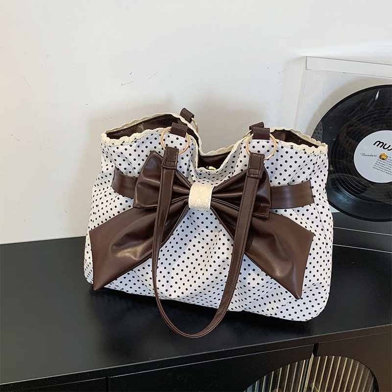 👜🎀 Damen elegante Schultertasche mit Polka-Dots, Spitze und Schleife – 50% RABATT! Romantisch, verspielt & perfekt für Alltag oder festliche Anlässe ✨
