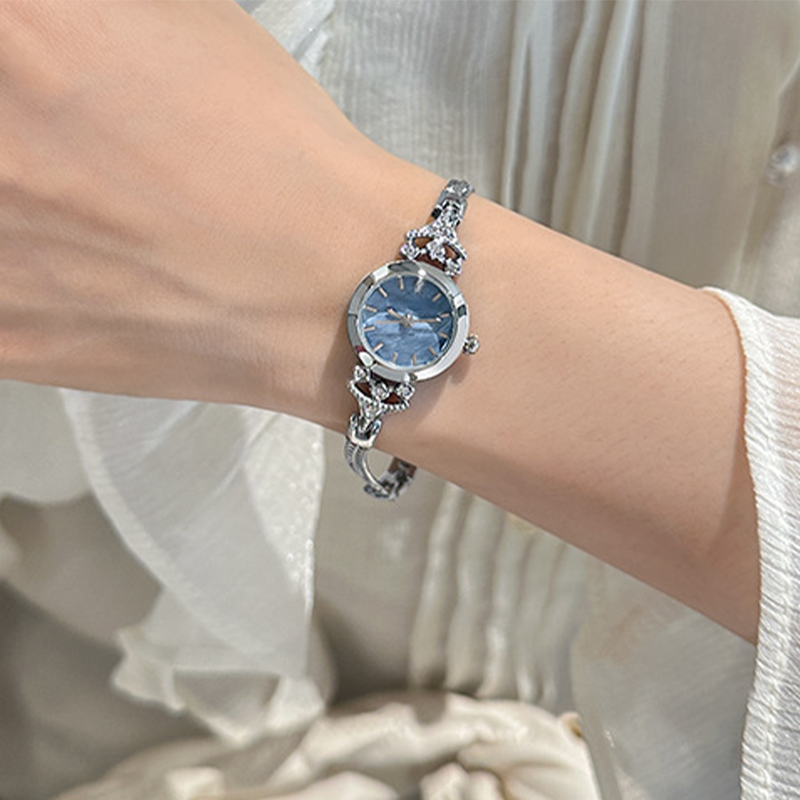 ⌚ Elegante Damenuhr mit Perlmuttzifferblatt – ✨ schimmert in Pastelltönen | 💎 Edelstahlgehäuse | 🦋 italienisches Lederarmband