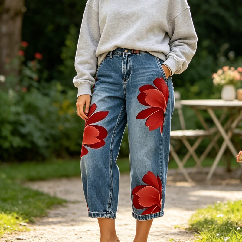 👖🌸 50% RABATT! Damen Weite Jeans mit künstlerischer Blumenapplikation – Lässig, figurbetont & perfekt für Alltag, Büro oder Date ✨