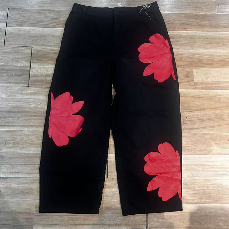 👖🌸 50% RABATT! Damen Weite Jeans mit künstlerischer Blumenapplikation – Lässig, figurbetont & perfekt für Alltag, Büro oder Date ✨