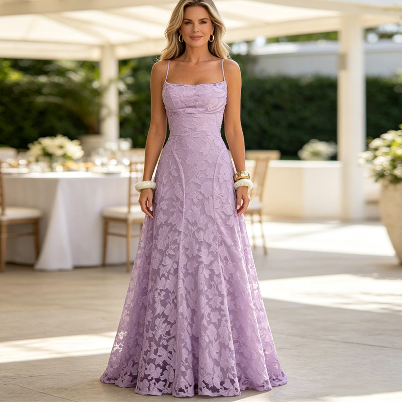 👗🌸 Figurbetontes Spitzenkleid mit Blumenmuster und ausgestelltem Saum – 50% RABATT! Romantisch, feminin & perfekt für festliche Anlässe, Hochzeiten oder Date