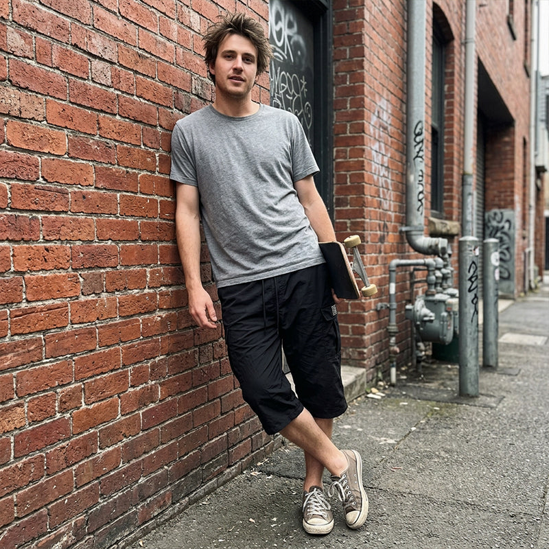 👖🌿 50% RABATT! Herren Casual Caprihose mit Kordelzugbund – Leicht, atmungsaktiv & perfekt für Sommer, Freizeit & Stadt ✨