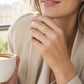 💍⏰ 50% RABATT – NUR FÜR KURZE ZEIT! Damen Ring mit Buchstaben – Funkelnde Zirkonia-Verzierung, verstellbare Größe & elegantes Design ✨